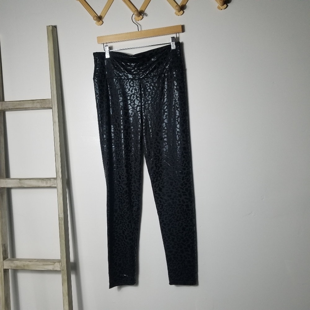 NWOT WOMEN'S BLACK LEOPARD PRINT LEGGINGS SIZE XL